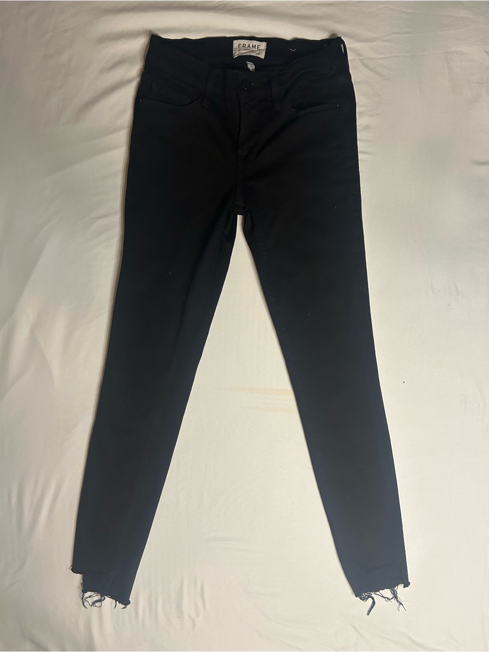 FRAME Le Nik Film Noir Black Raw Hem Jeans— Women’s 27
